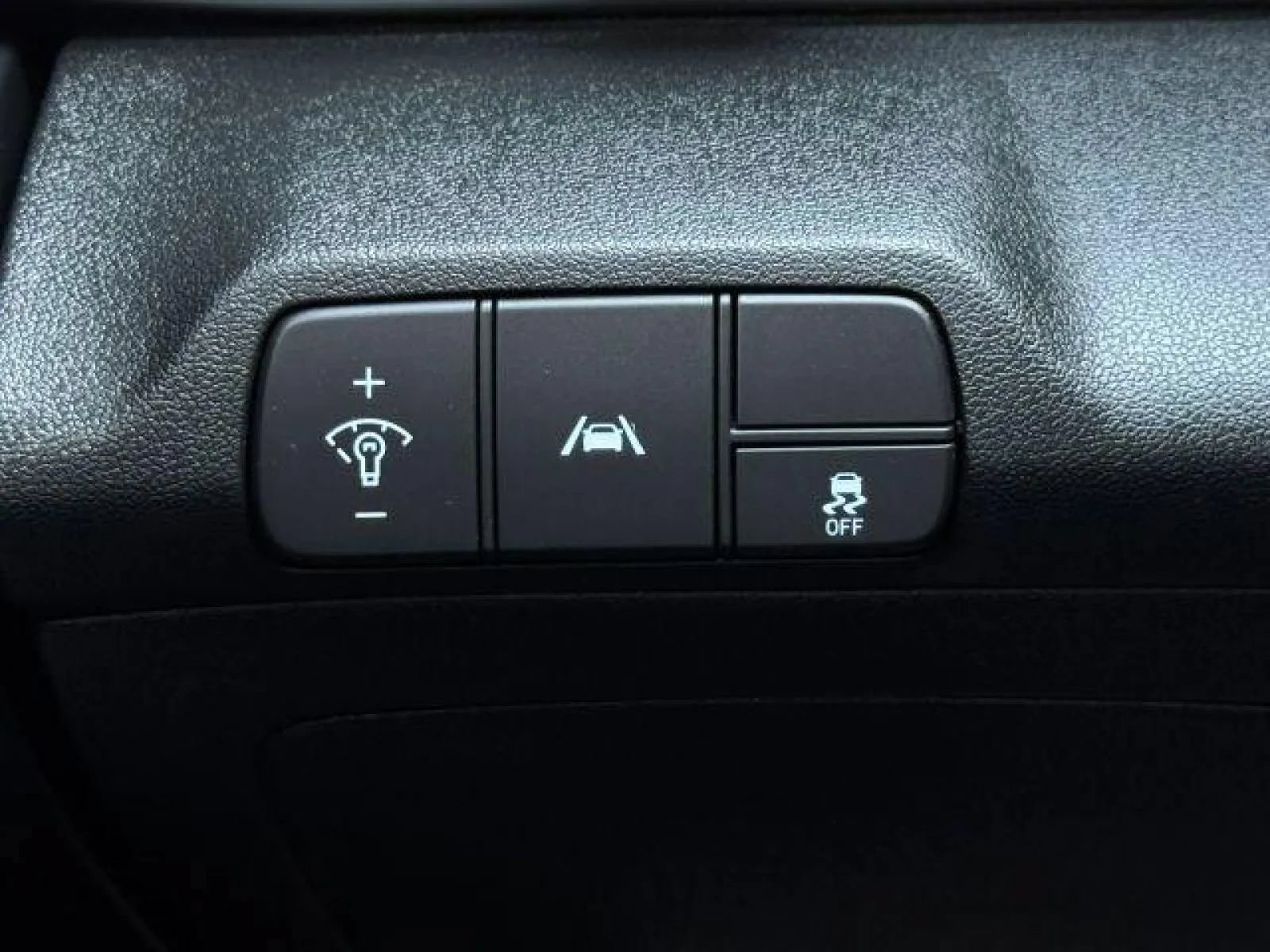 Used 2022 Hyundai Elantra SEL FWD image 35