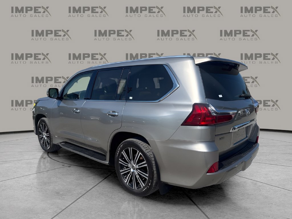 Used 2019 Lexus LX 570 4WD w/ Luxury Package image 3