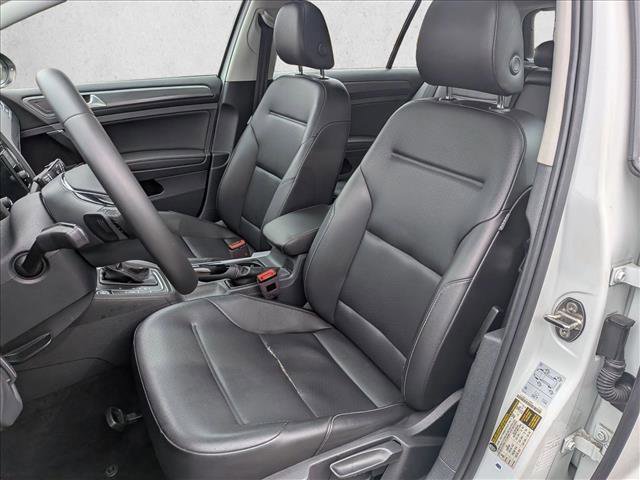 Used 2021 Volkswagen Golf 4-Door image 16