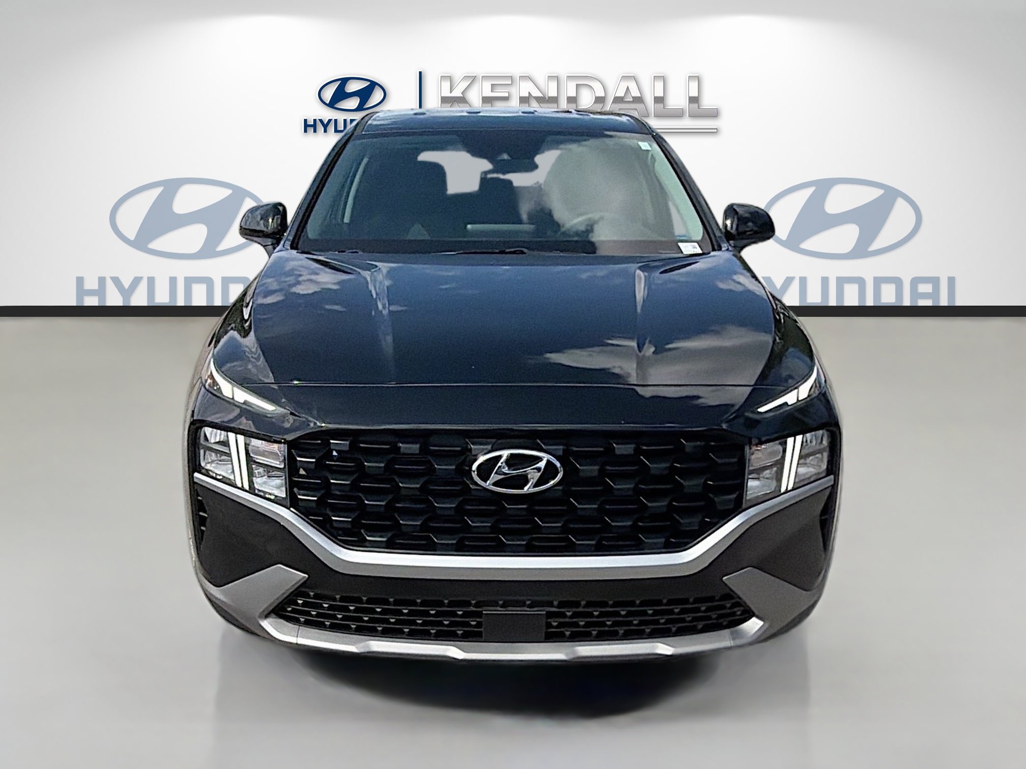 Used 2023 Hyundai Santa Fe SE FWD image 2
