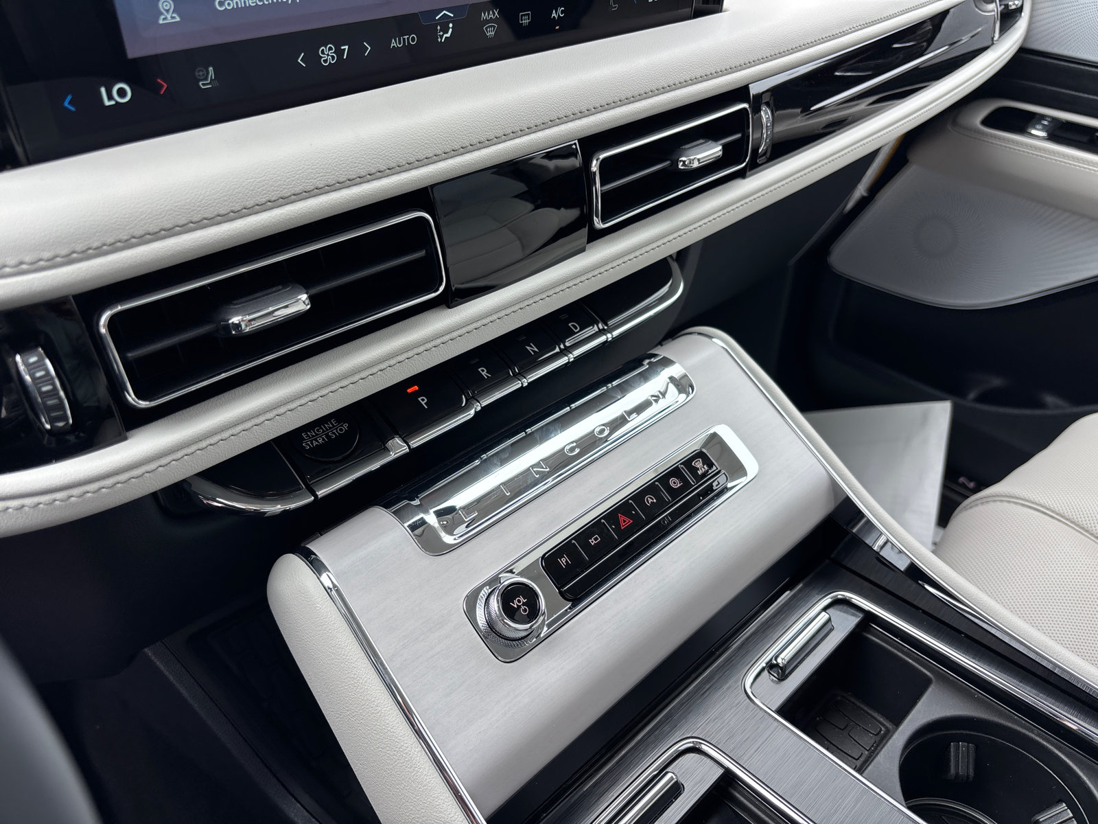 New 2026 Lincoln Aviator Reserve AWD/4WD image 22