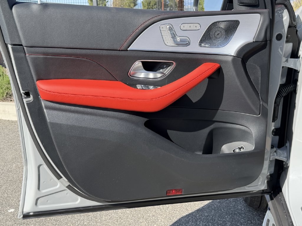 New 2026 Mercedes-Benz GLE 53 AMG 4MATIC image 17