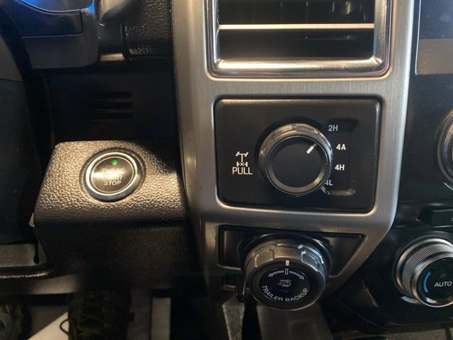 Used 2016 Ford F150 Platinum w/ Equipment Group 701A Luxury AWD/4WD image 17