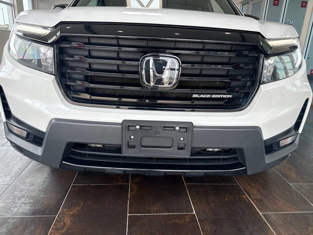 Used 2021 Honda Ridgeline Black Edition image 2