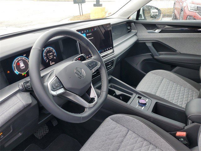 Certified 2025 Volkswagen Tiguan S image 19