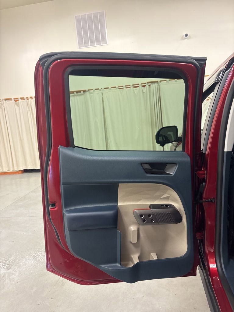 Used 2025 Ford Maverick Lariat AWD/4WD image 23
