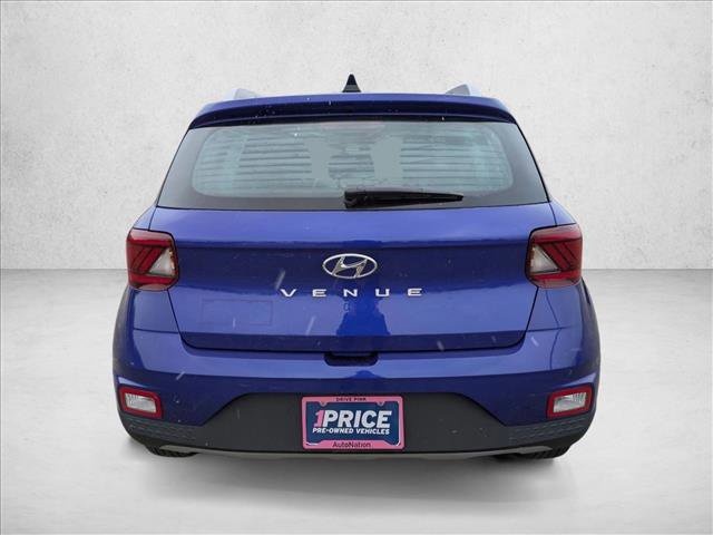 Used 2022 Hyundai Venue Limited image 6