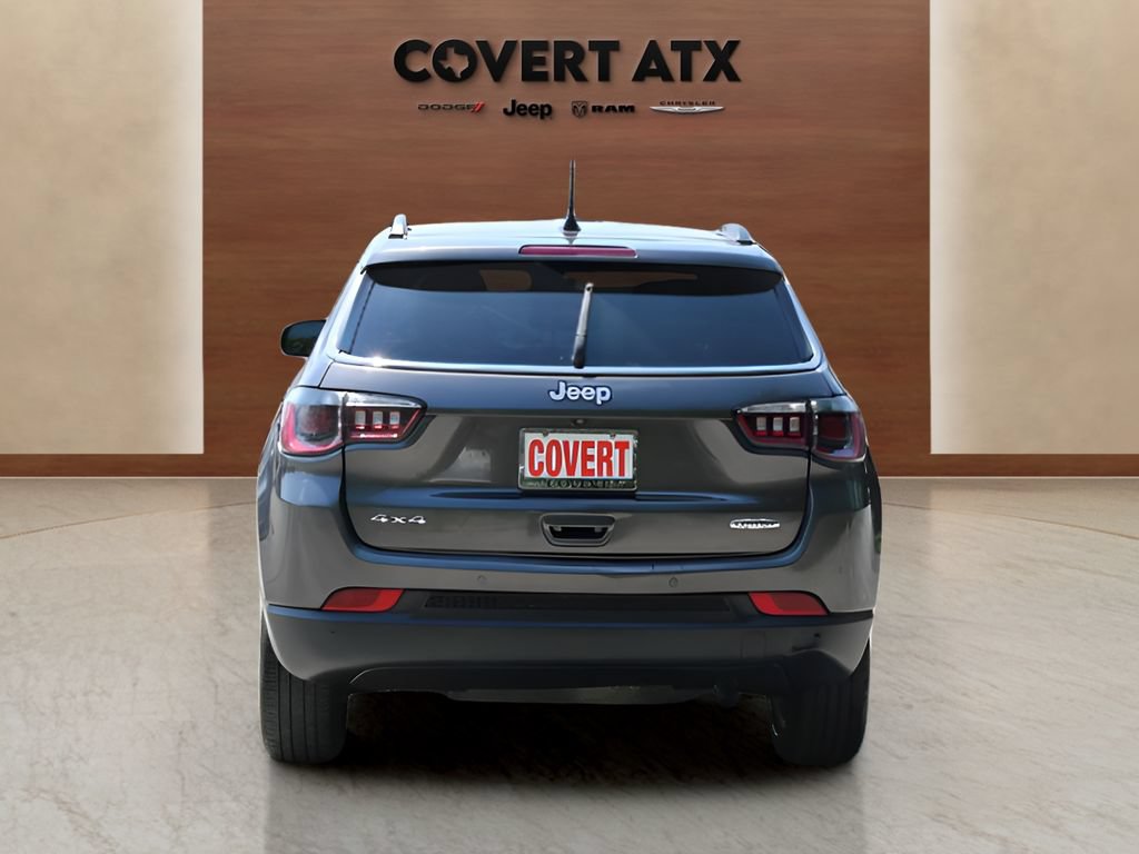 Used 2021 Jeep Compass Latitude w/ Driver Assistance Group AWD/4WD image 4
