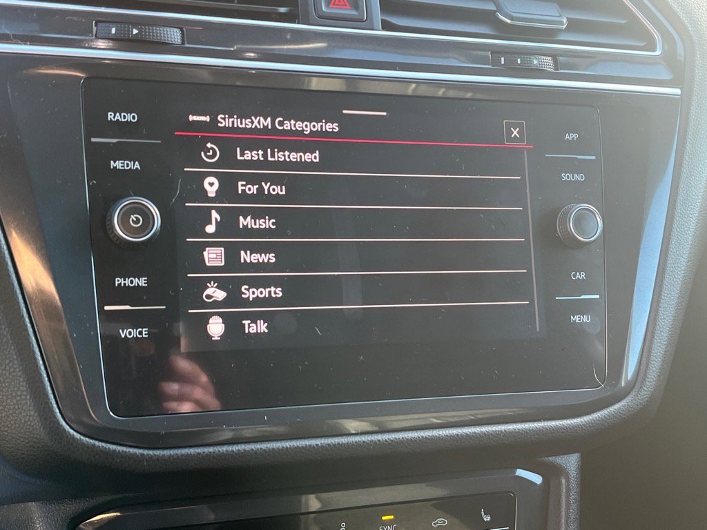 Used 2024 Volkswagen Tiguan SE R-Line image 17