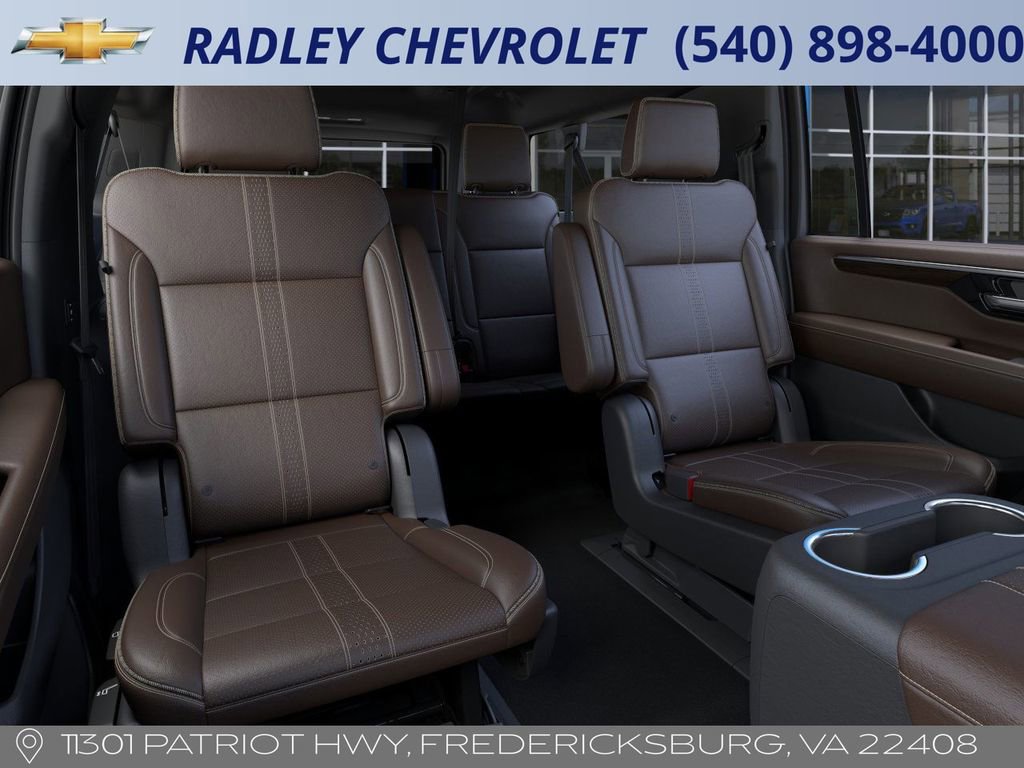 New 2026 Chevrolet Suburban High Country image 17