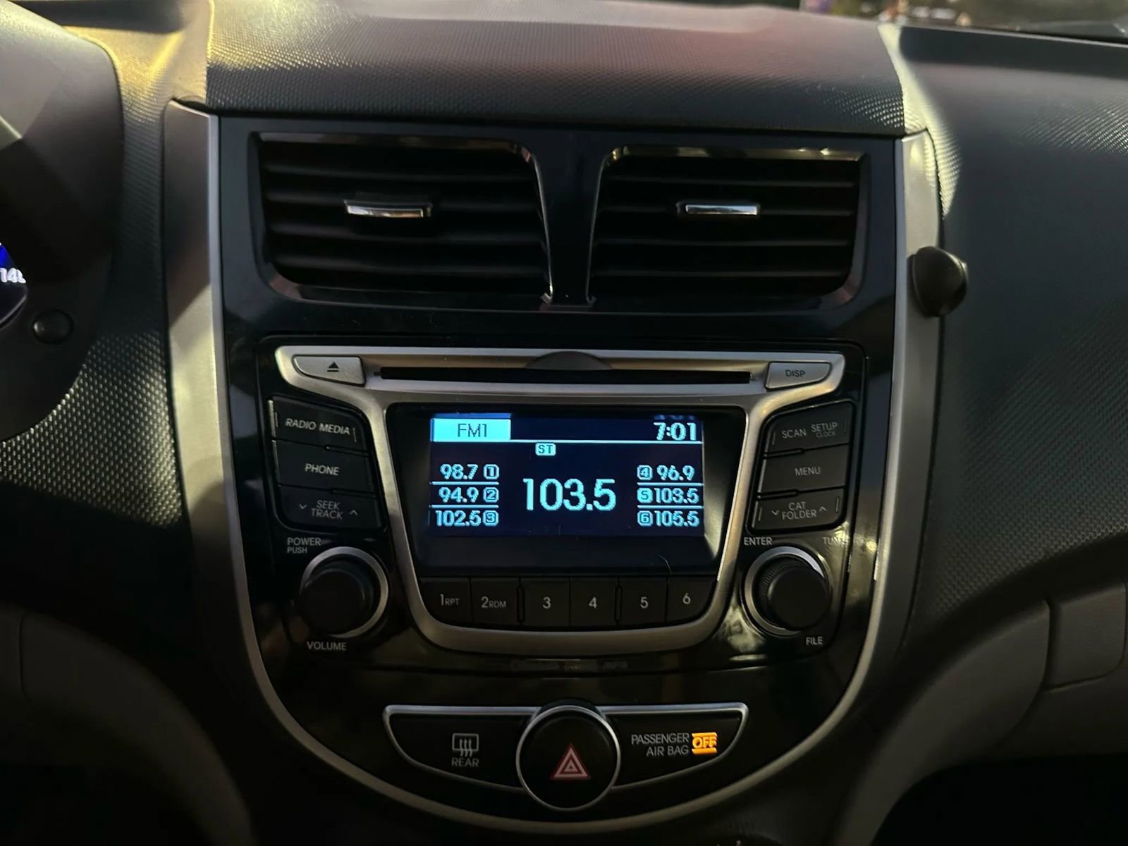 Used 2016 Hyundai Accent SE w/ Option Group 03 image 23