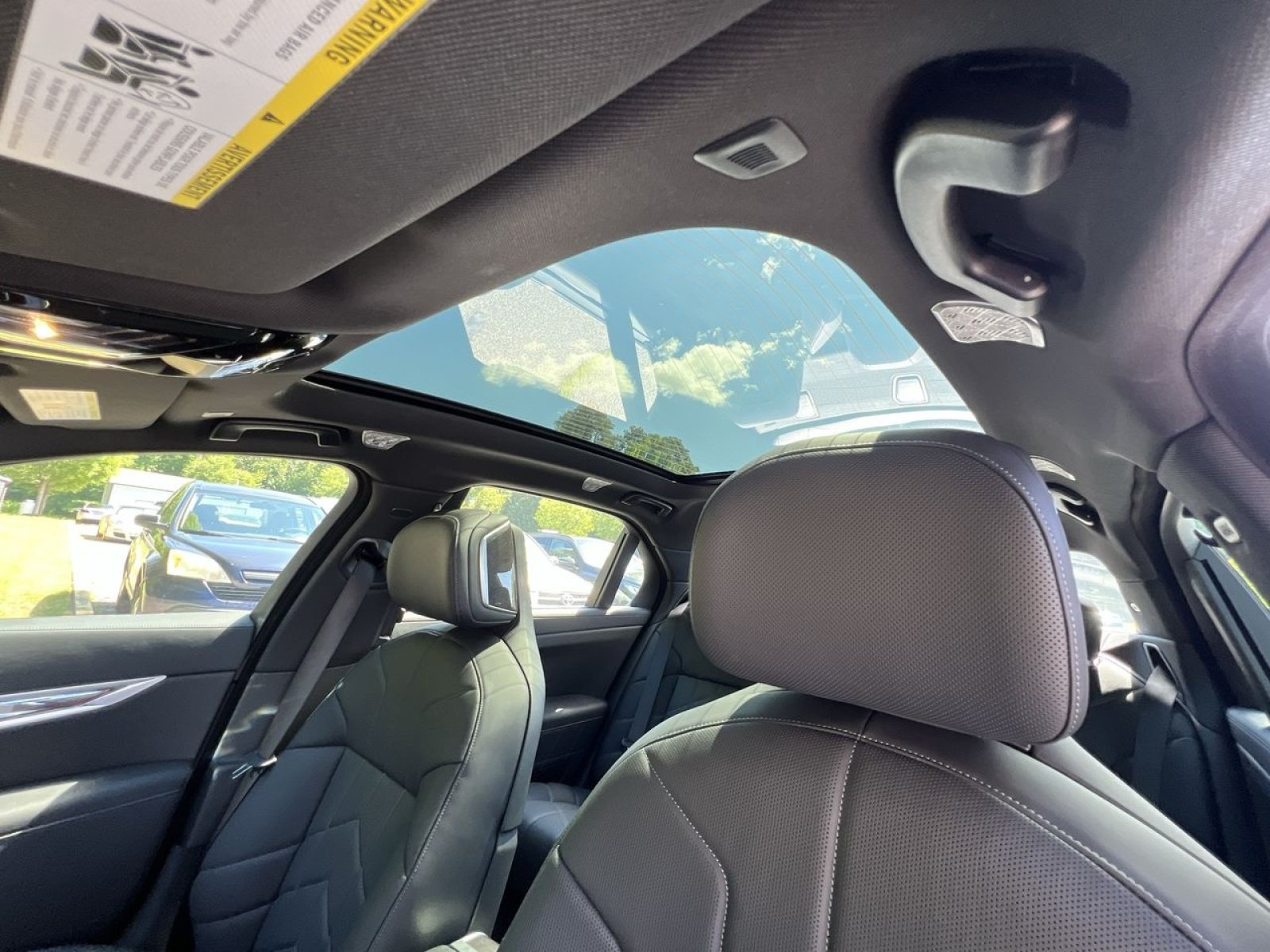 New 2026 BMW i7 xDrive60 w/ Executive Package AWD/4WD image 21