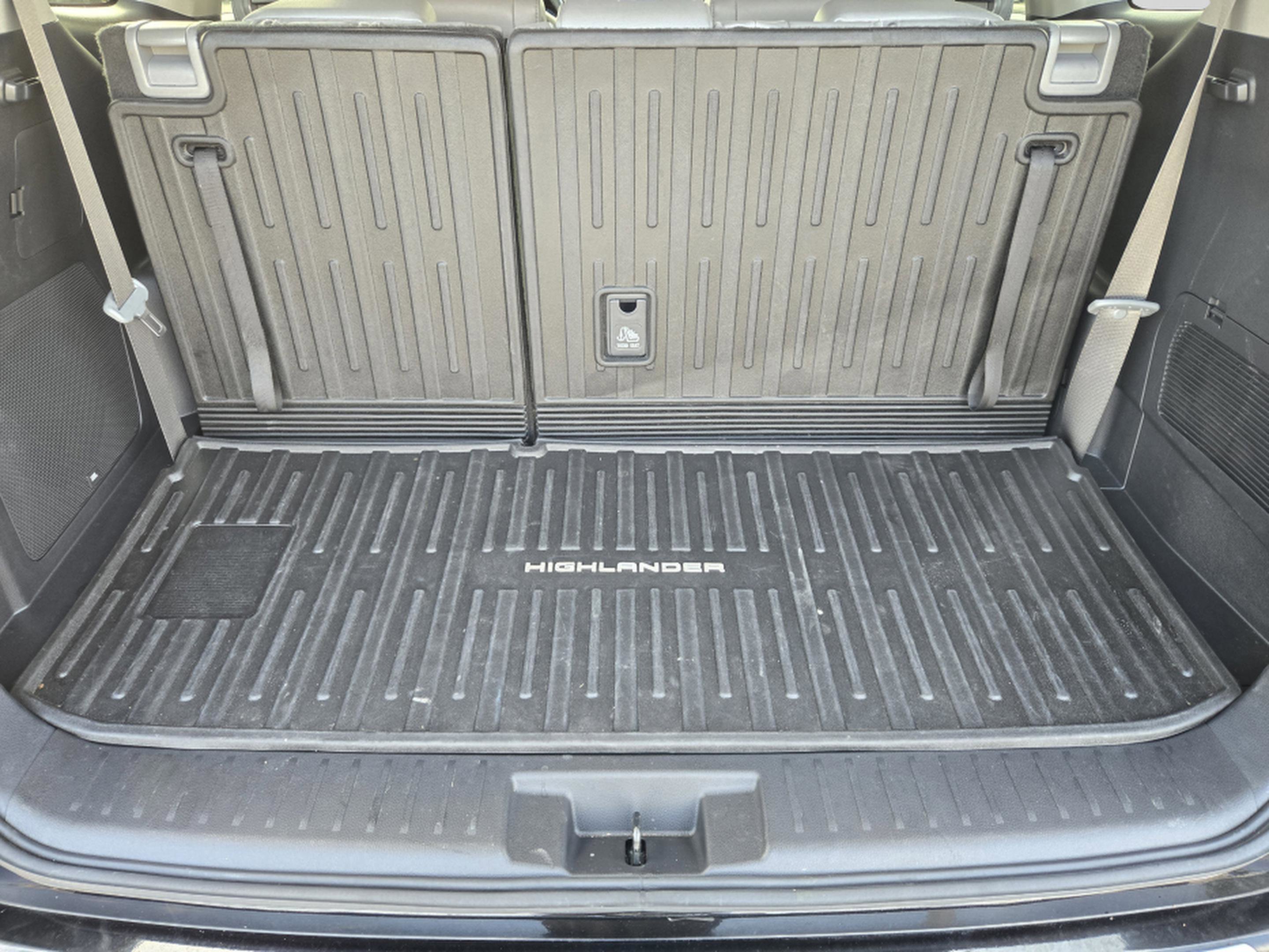 Used 2026 Toyota Highlander Platinum AWD/4WD image 31