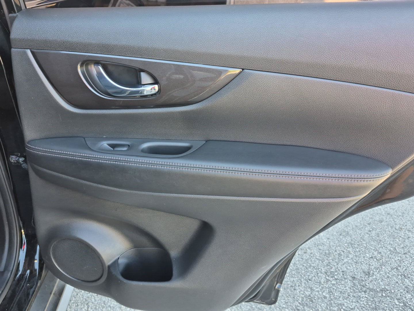 Used 2018 Nissan Rogue S FWD image 26