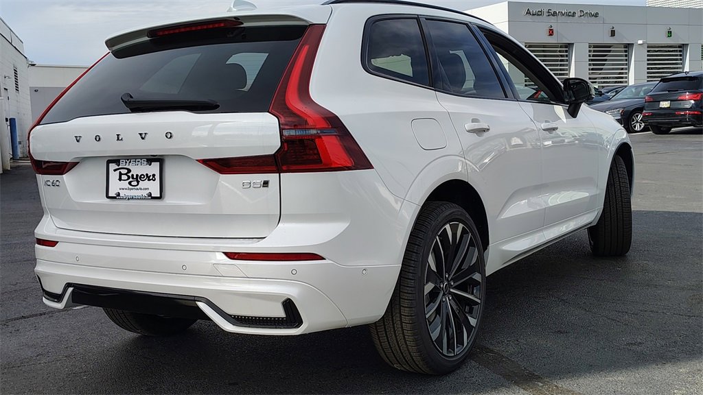 New 2026 Volvo XC60 B5 Ultra w/ Climate Package image 3