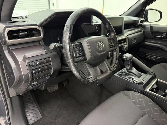 Used 2026 Toyota Tacoma SR5 AWD/4WD image 8