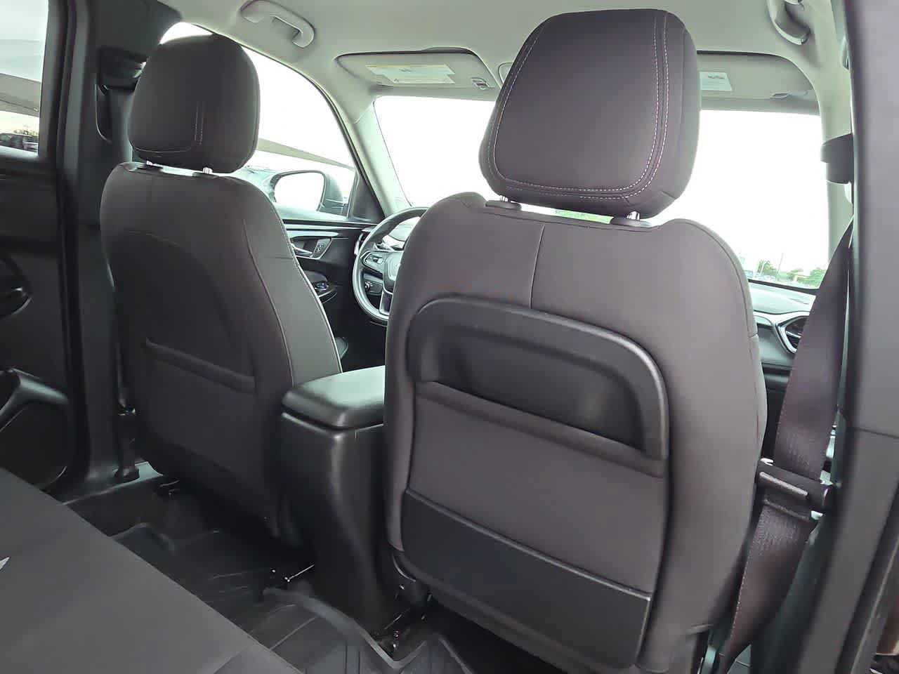 Used 2024 Chevrolet TrailBlazer LS w/ LS Convenience Package AWD/4WD image 16