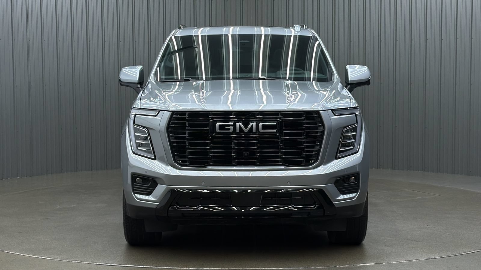 Used 2025 GMC Yukon XL Denali w/ Sun & Power Step Package AWD/4WD image 8
