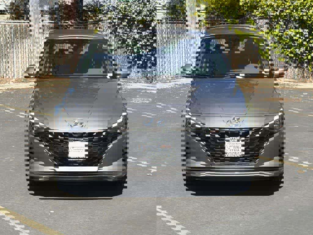 Used 2023 Hyundai Elantra SEL w/ Cargo Package image 2