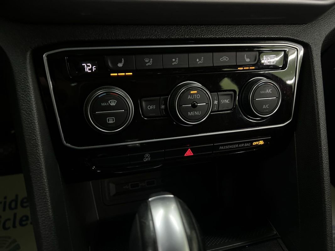Used 2020 Volkswagen Atlas Cross Sport SEL image 23