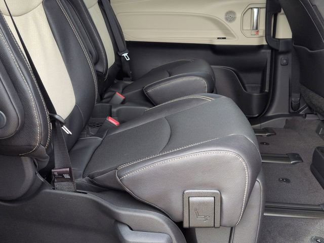 Certified 2026 Toyota Sienna Limited image 29