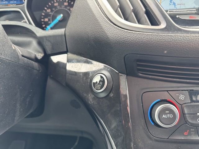 Used 2018 Ford Escape Titanium image 17