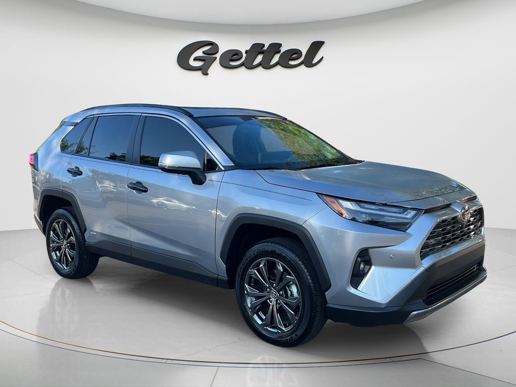 Certified 2025 Toyota RAV4 Limited w/ Advanced Technology Package AWD/4WD image 3