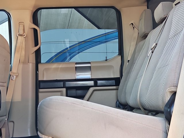 Used 2017 Ford F250 XLT w/ XLT Premium Package AWD/4WD image 15