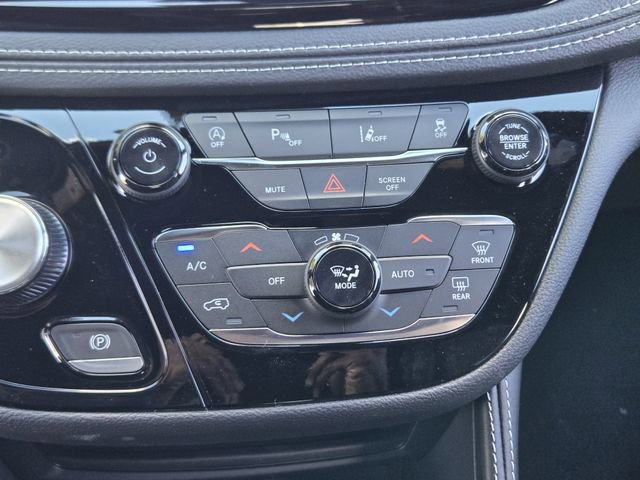 New 2026 Chrysler Pacifica Limited FWD image 13