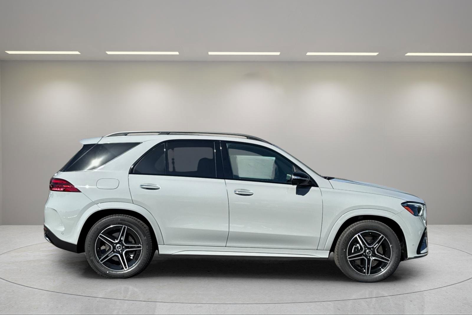 New 2026 Mercedes-Benz GLE 450 4MATIC image 3