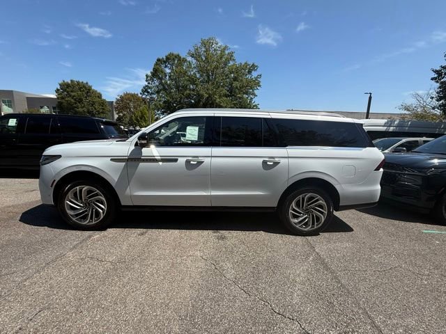 New 2025 Lincoln Navigator L Reserve image 3