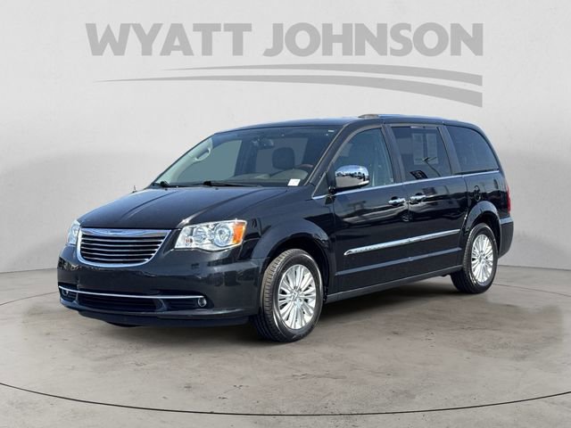Used 2015 Chrysler Town & Country Limited Platinum image 1