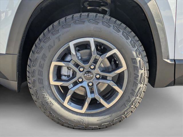 New 2026 Chevrolet Equinox ACTIV w/ Safety and Technology Package image 9