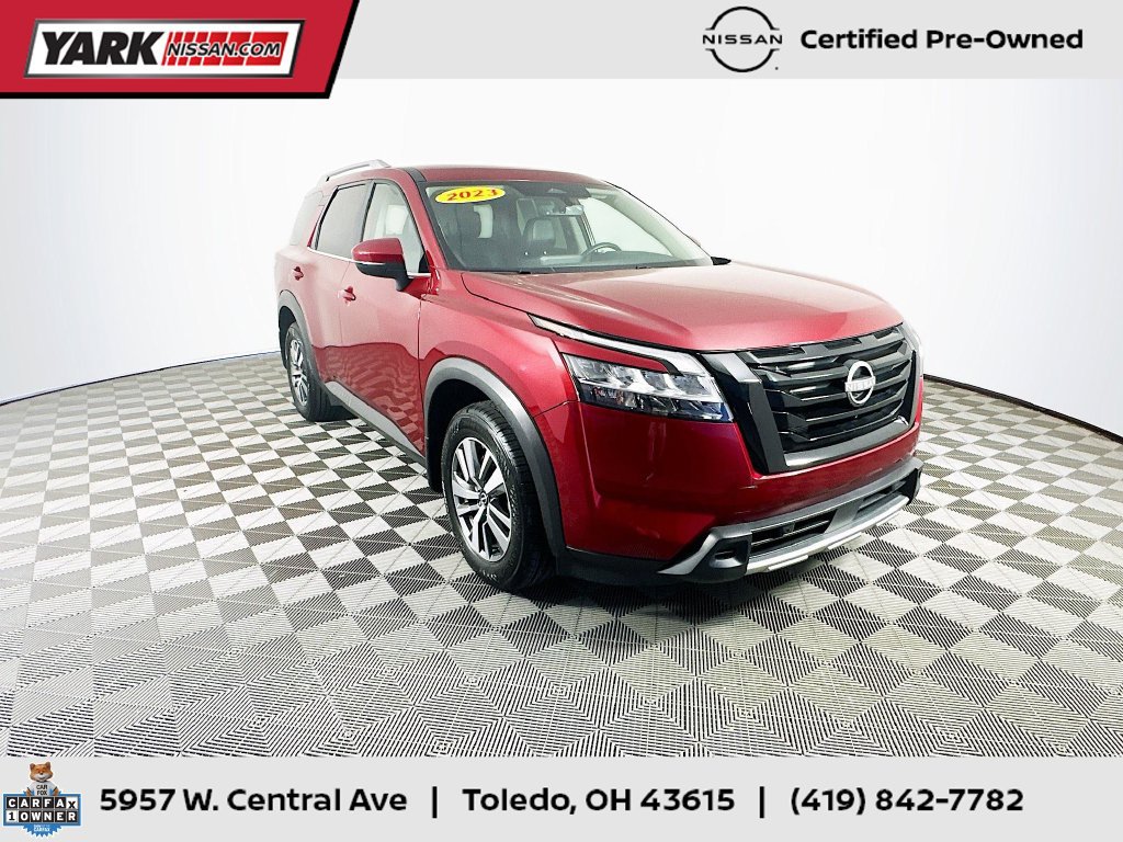 Certified 2023 Nissan Pathfinder SL w/ Black Appearance Package