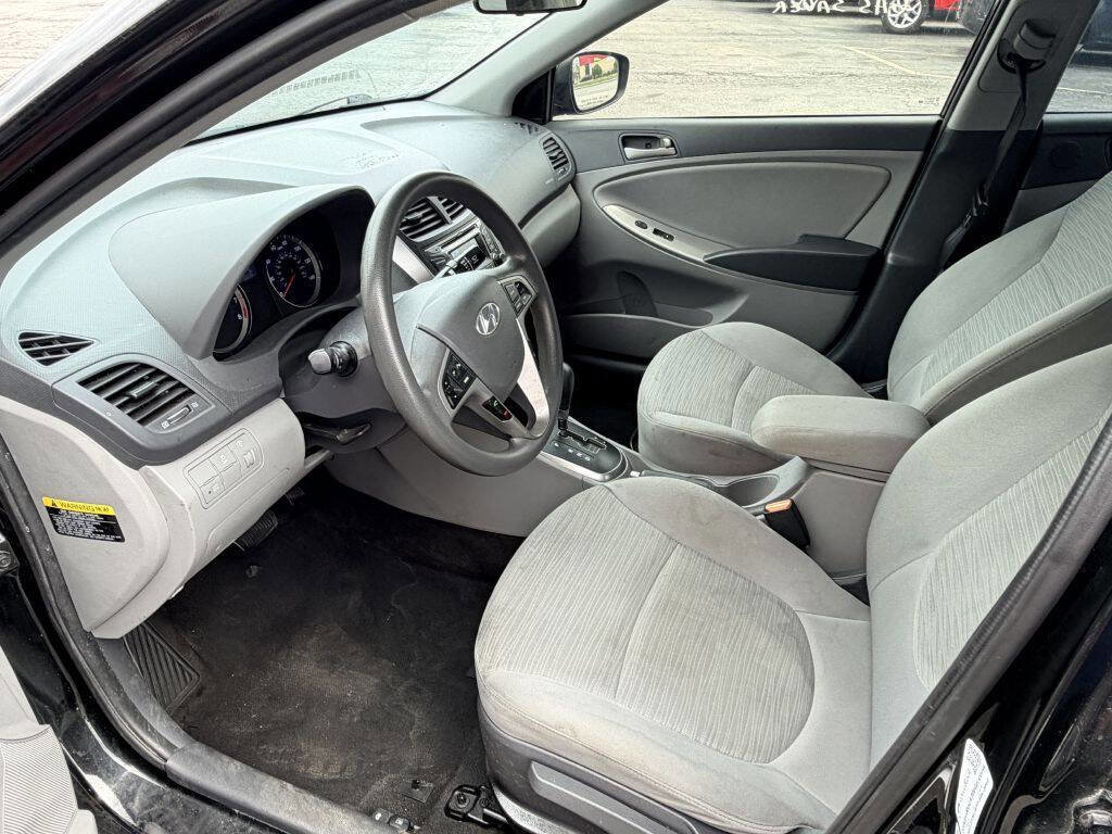 Used 2016 Hyundai Accent SE w/ Option Group 02 image 8