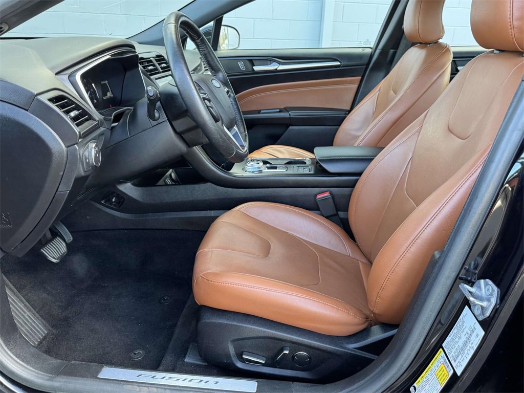 Used 2019 Ford Fusion Energi Titanium image 19