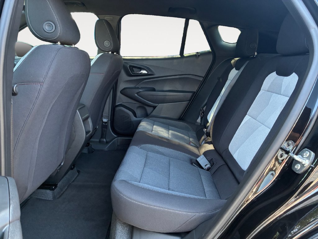 New 2026 Chevrolet Trax RS w/ Sunroof Package FWD image 13