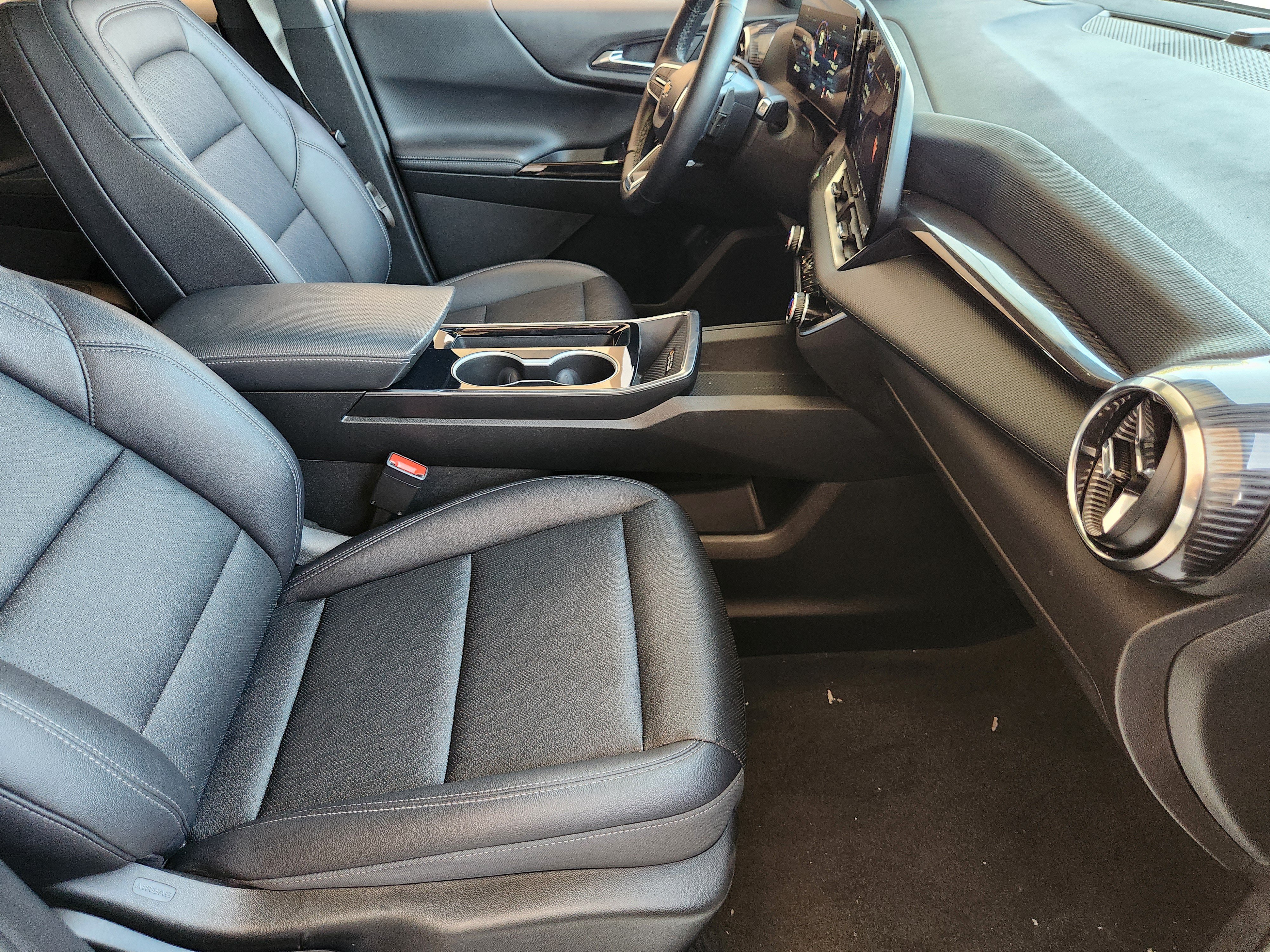 Certified 2025 Chevrolet Equinox LT w/ Convenience Package II FWD image 15