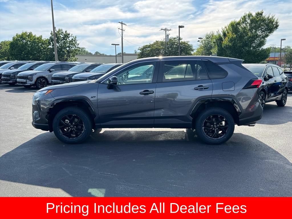 Used 2024 Toyota RAV4 LE FWD image 6