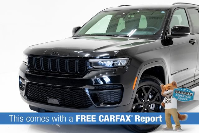 Used 2024 Jeep Grand Cherokee Altitude AWD/4WD image 2