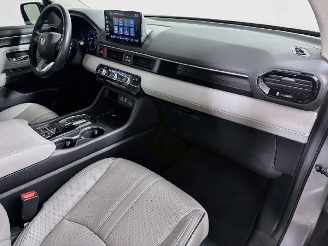 Used 2025 Honda Pilot Elite image 37