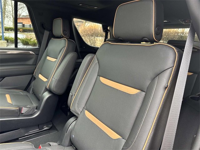 Used 2023 GMC Yukon AT4 w/ Technology Package image 15