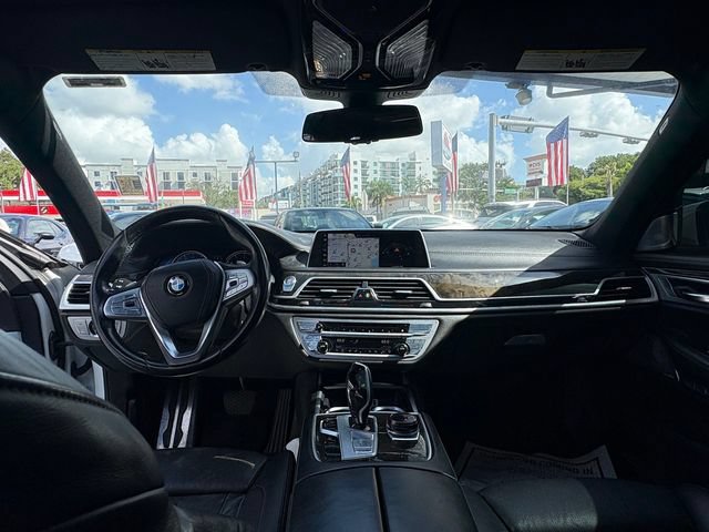 Used 2018 BMW 750i xDrive AWD/4WD image 22