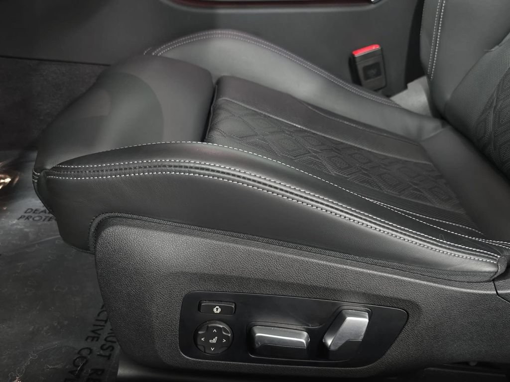 Used 2023 BMW M8 Competition AWD/4WD image 24