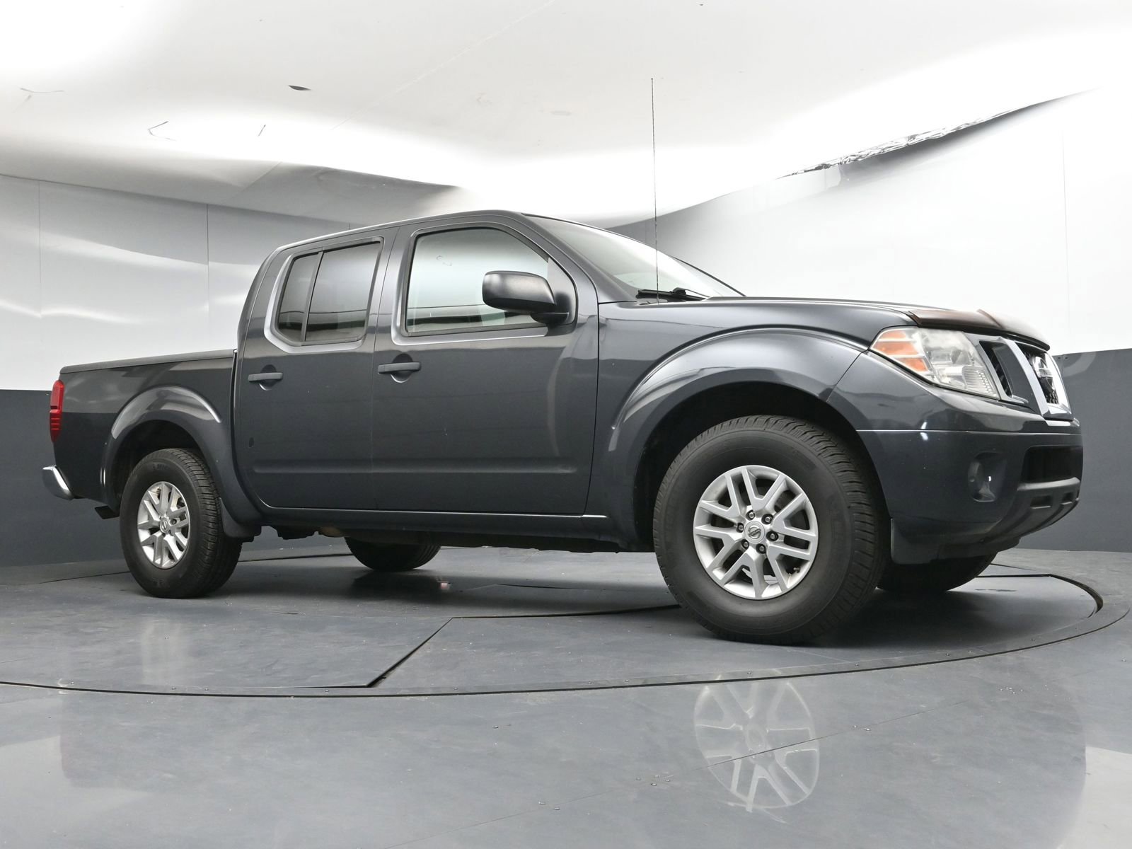 Used 2015 Nissan Frontier SV RWD image 19