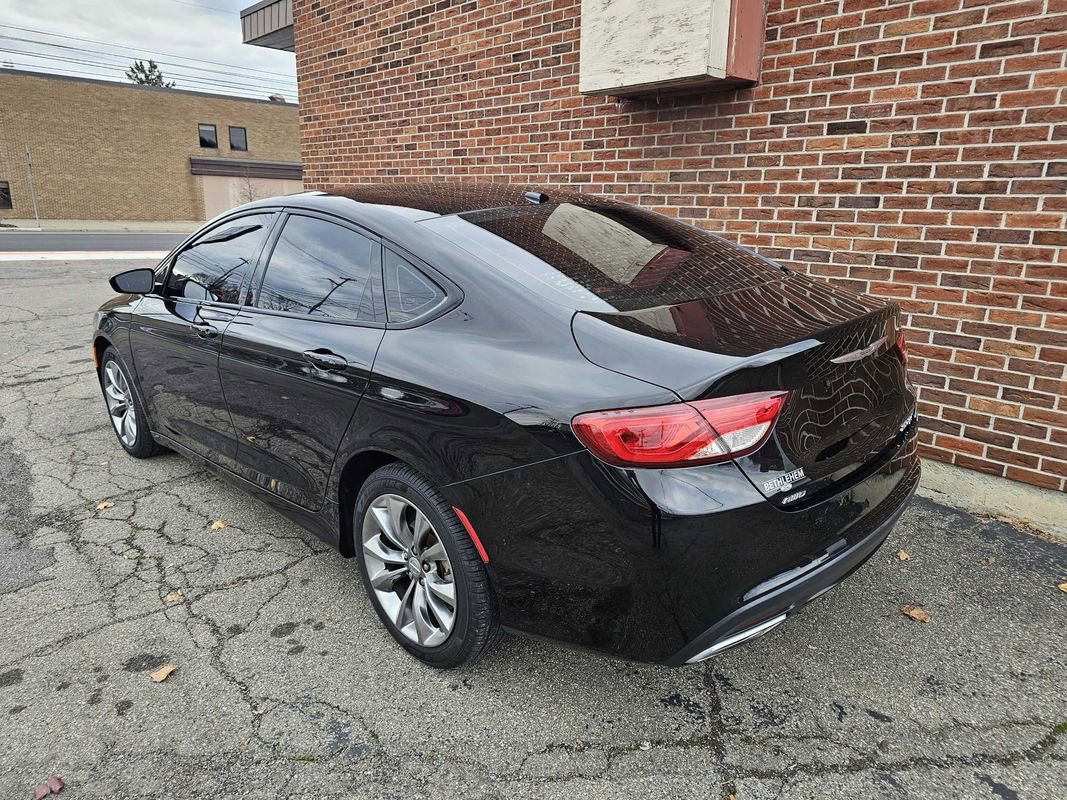 Used 2015 Chrysler 200 S w/ Comfort Group image 5