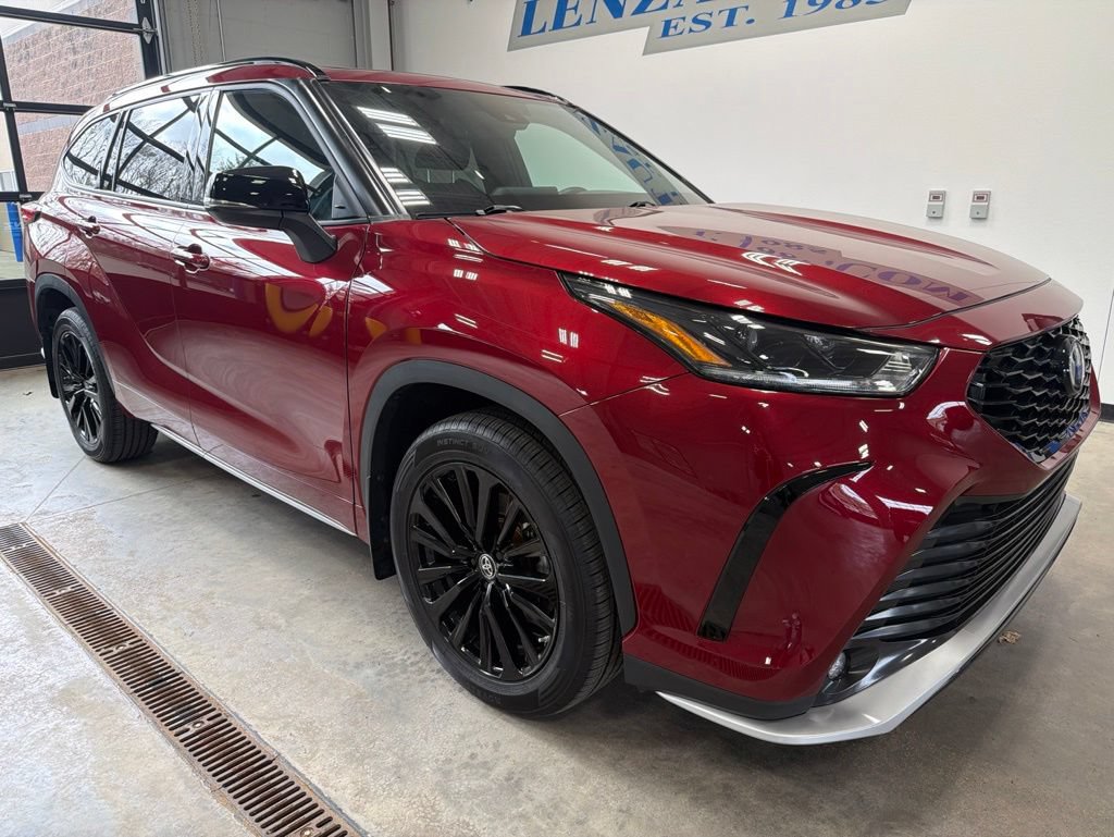 Used 2023 Toyota Highlander XSE AWD/4WD video 2