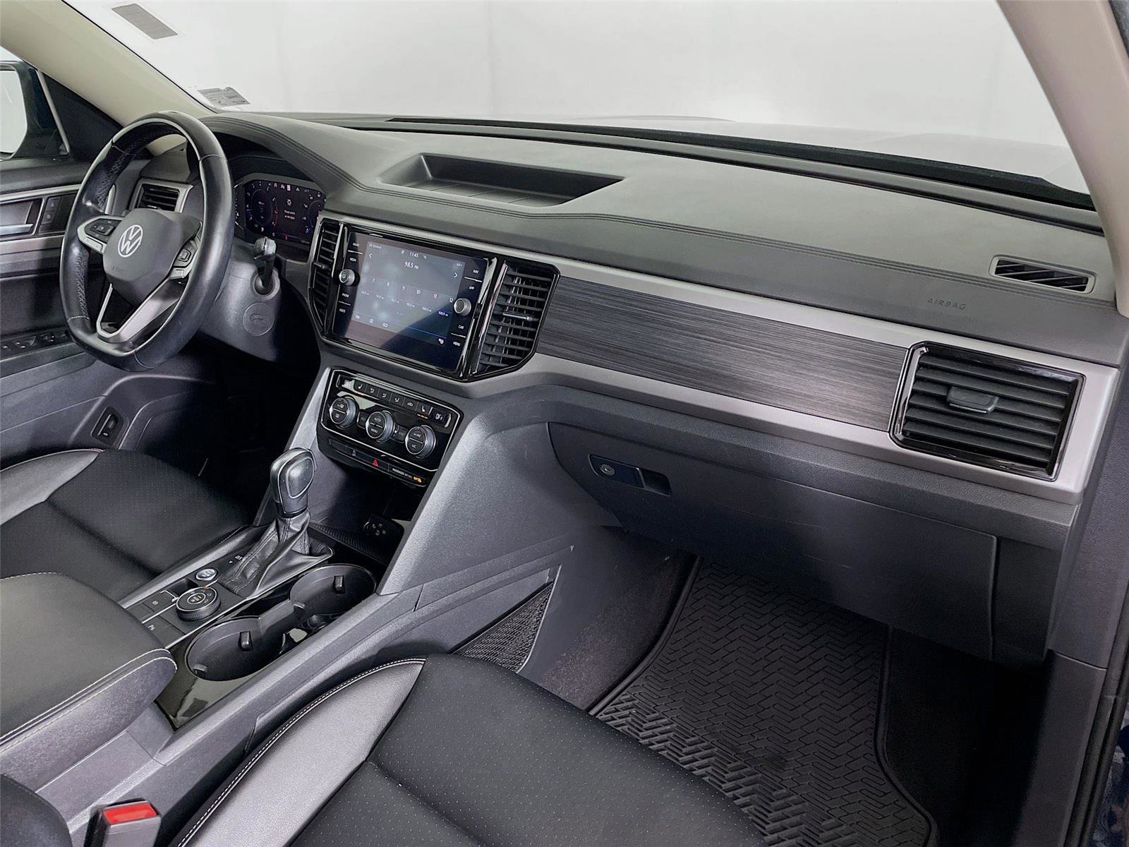 Used 2021 Volkswagen Atlas SEL image 34