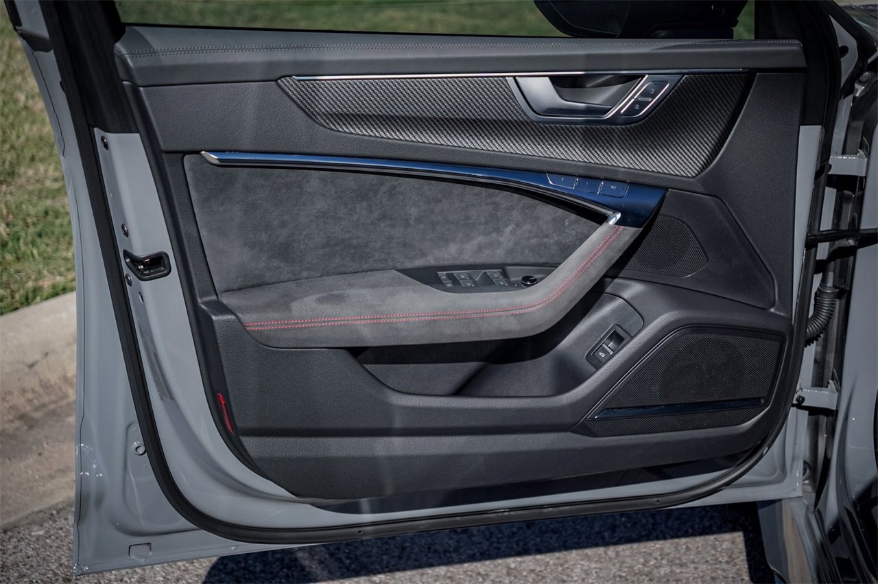 Used 2025 Audi RS 6 performance image 20