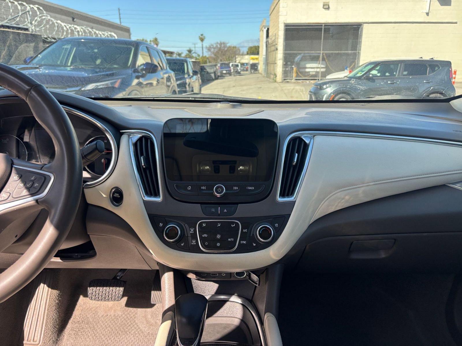 Used 2024 Chevrolet Malibu LT image 17